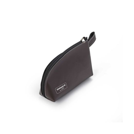Necessaire em couro sintético